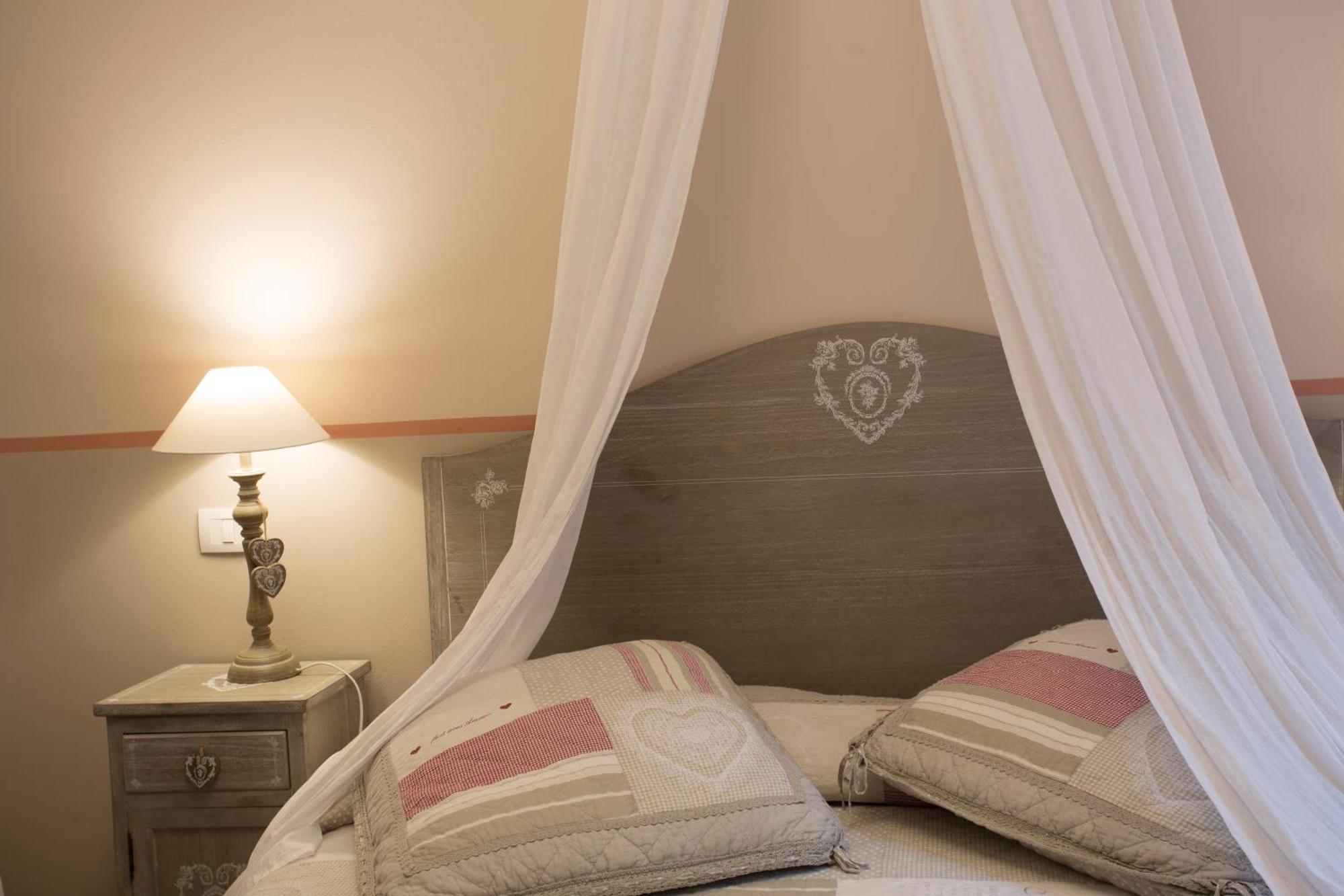 La Vecchia Tenenza B&B Città della Pieve Exterior foto