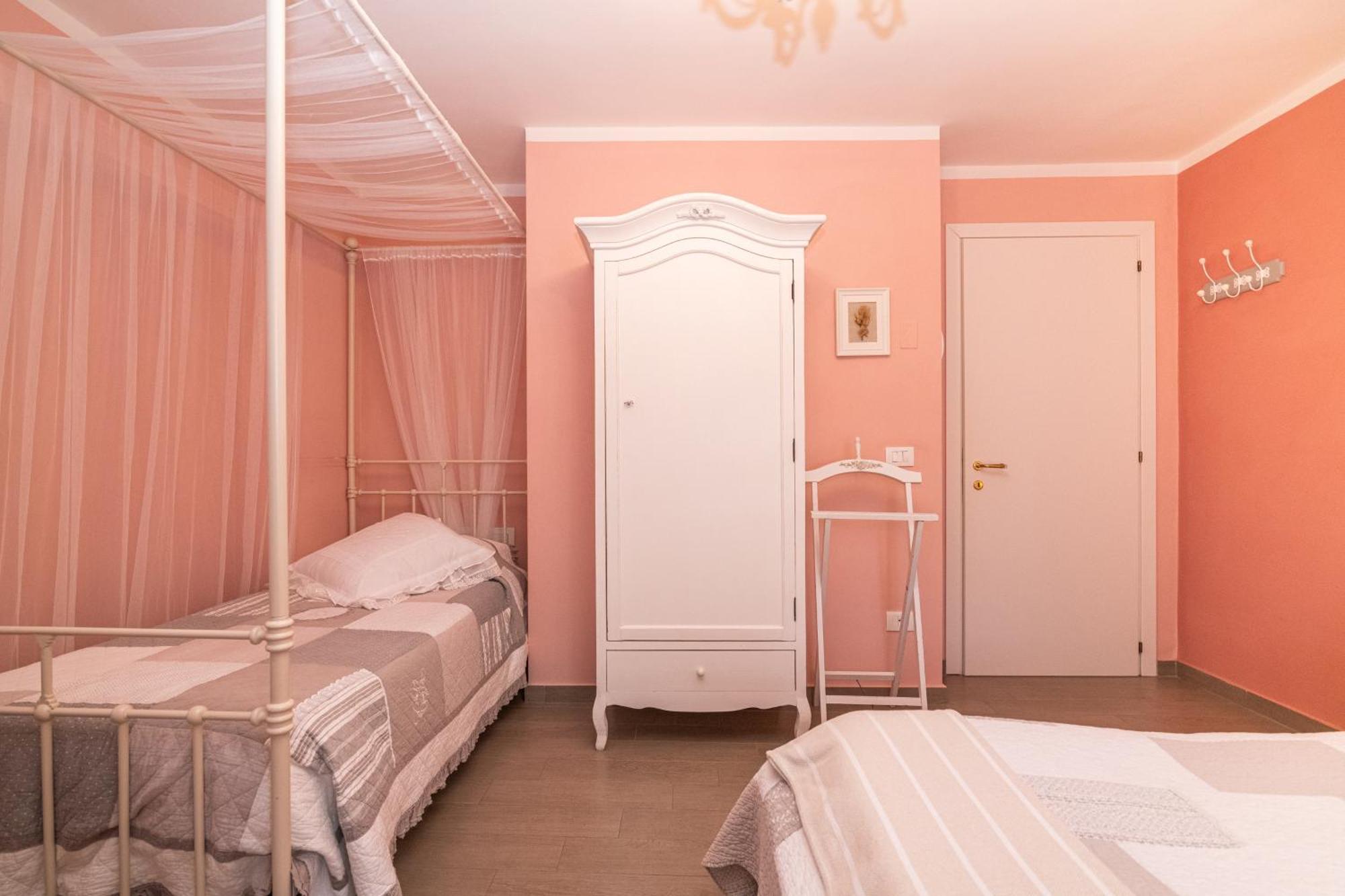 La Vecchia Tenenza B&B Città della Pieve Exterior foto